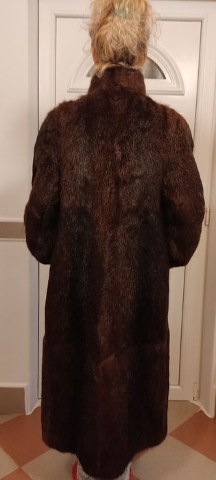 Haina blana naturala nutrie