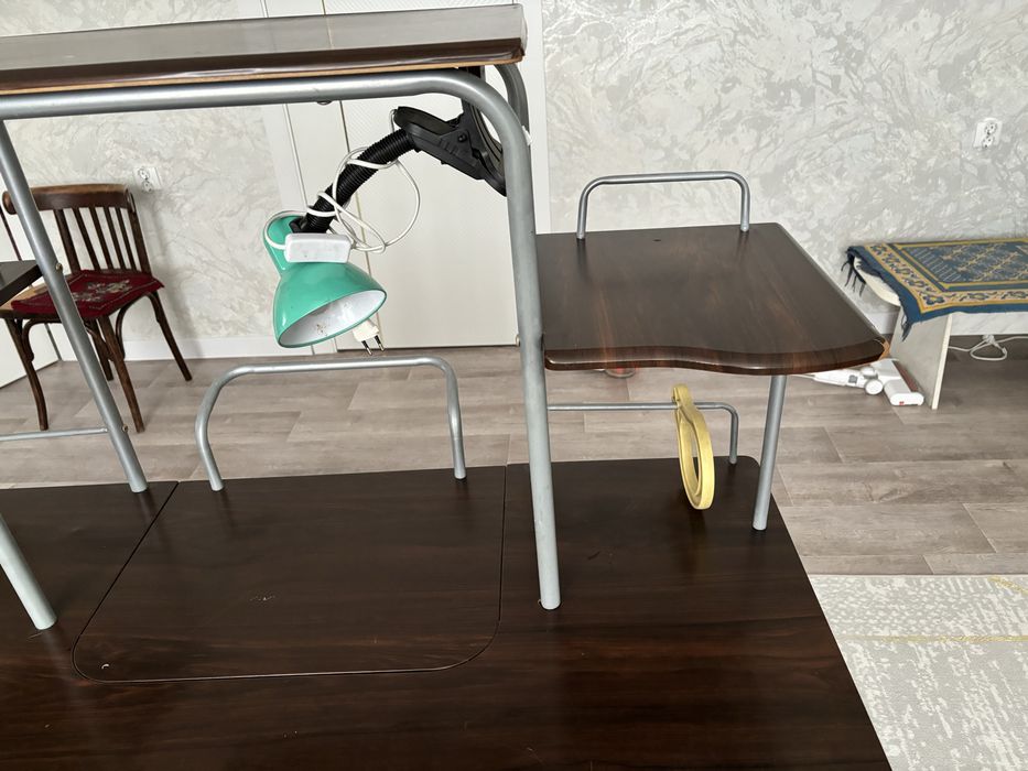 Стол для учебы и работы