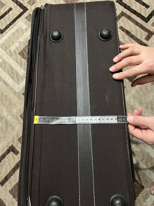 Чемоданы продам.бу5000тг