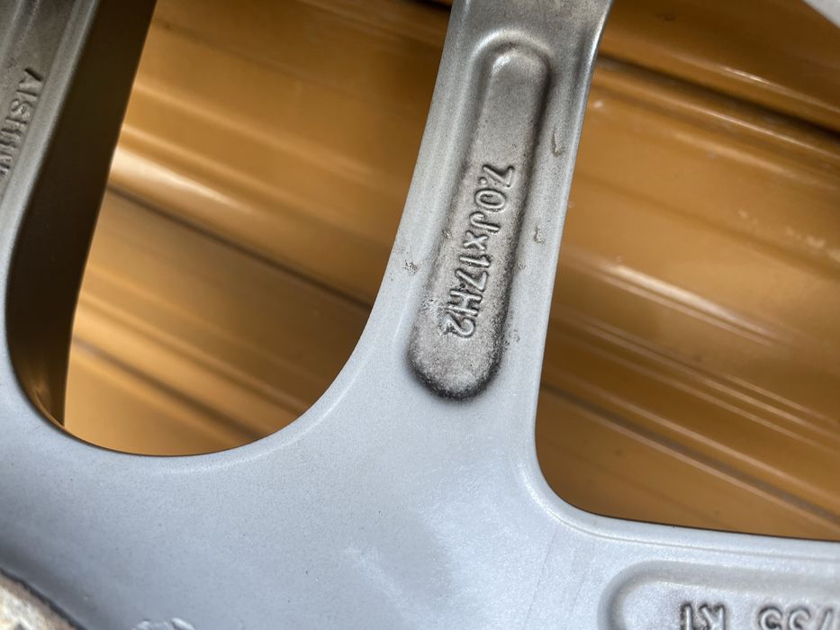 Джанти с гуми зимни 17 цола за волво