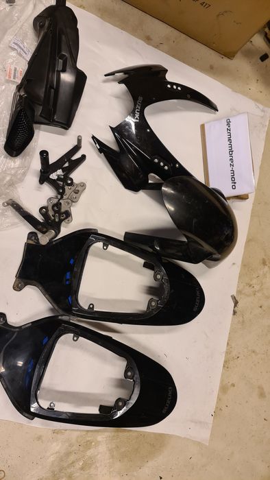 Suzuki GSXR 600 k6 K7  anul 2006 2007 carena față  aripa codita