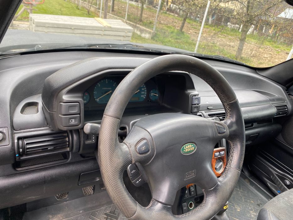 Vând Land Rover , an 2000