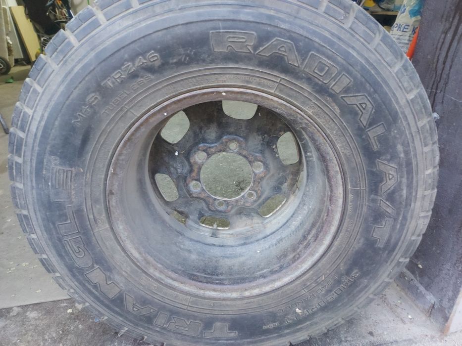 Продам 2 диска на Hilux
