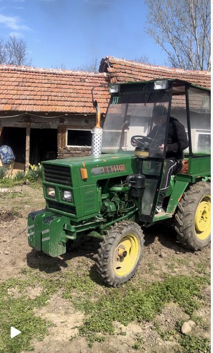 Продава се трактор DFH-180