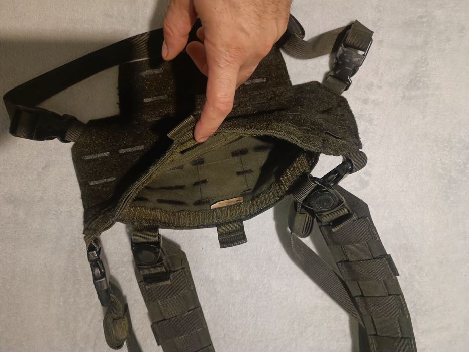 Олекотена тактическа жилетка Miltec