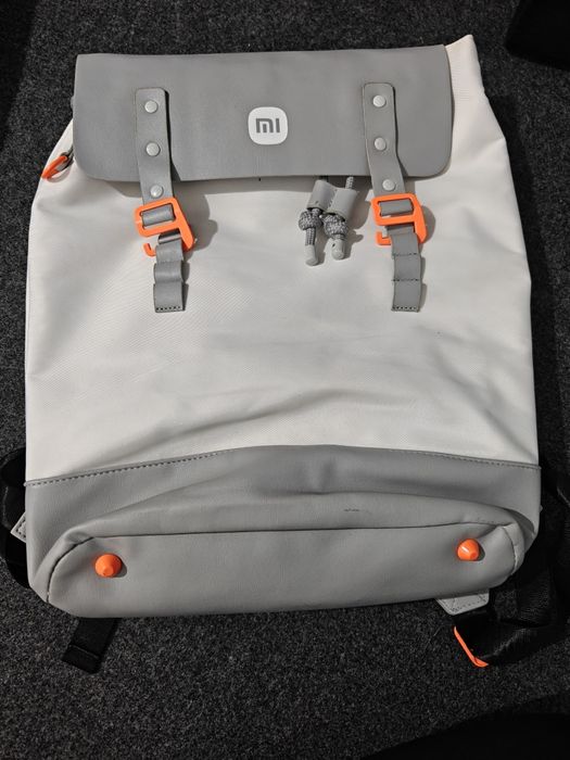 Xiaomi sumka noutbuk solsa boladi