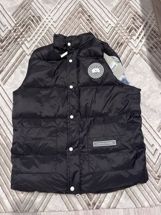Vesta Canada Goose