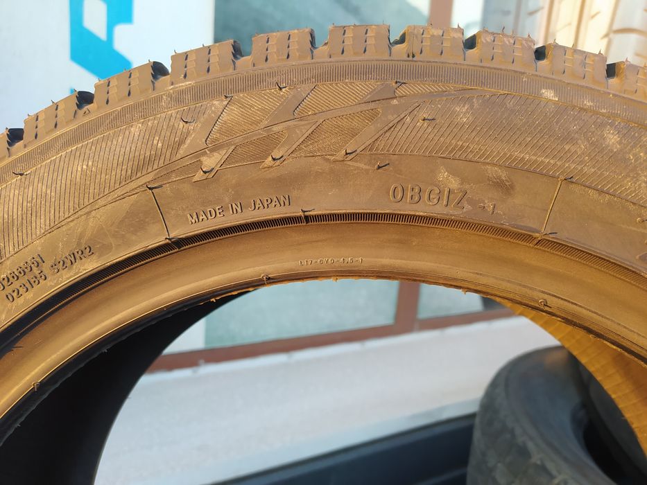 Toyo 215/55R17 Garit GIZ