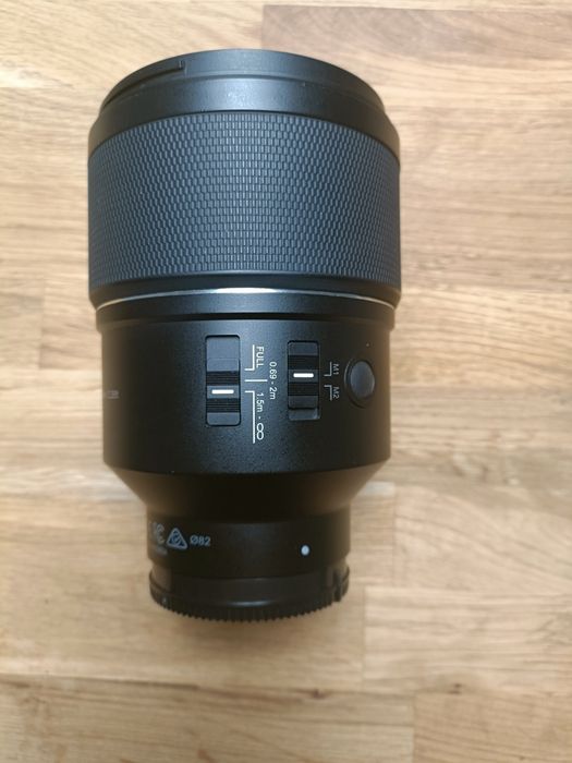 Samyang 135mm F 1.8 pentru Sony
