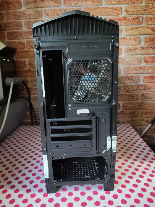 Carcasa PC MYRIA MY8704BK.