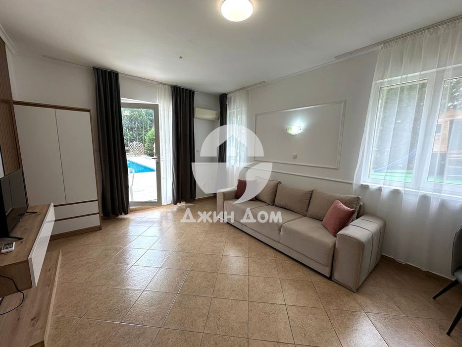 Четиристаен апартамент в к-с „Хоризонт“, к.к. Слънчев бряг