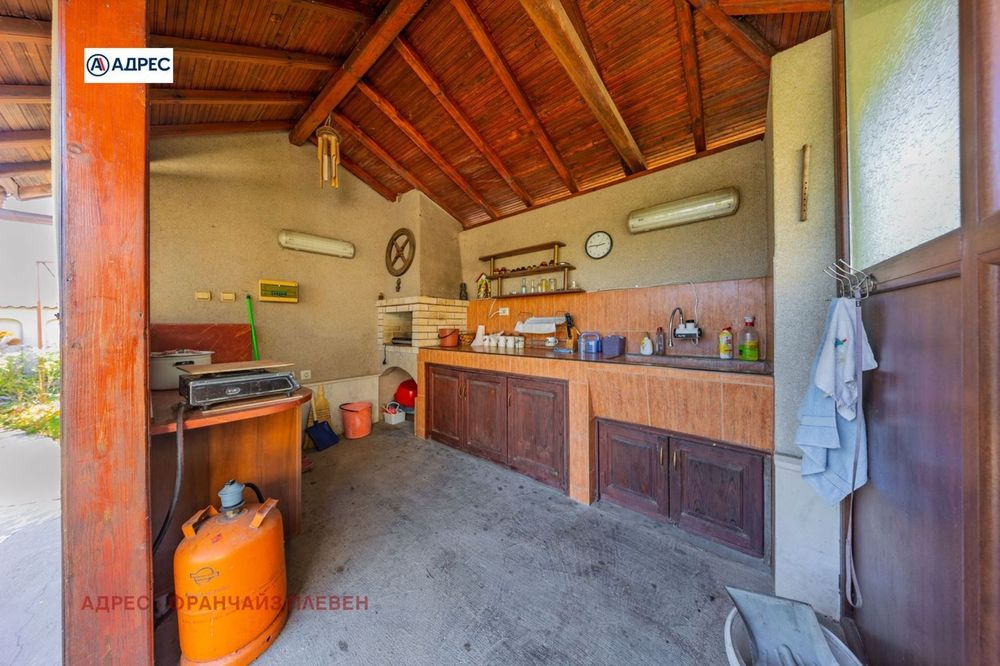 Продава се Къща в с. Згалево, Област Плевен - 328 кв.м за 1372 €/кв.м - Снимка #8