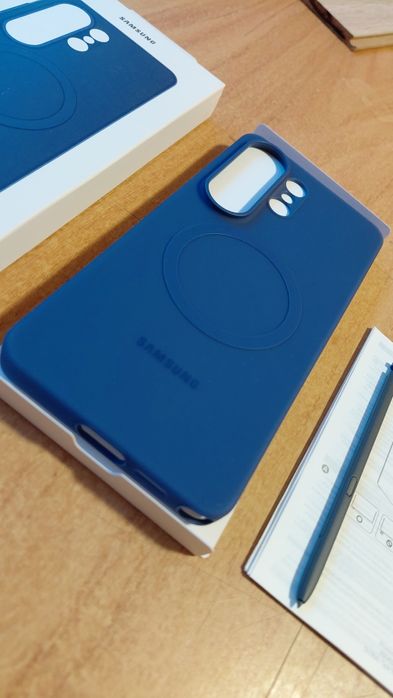 Husa cu S-Pen original Samsung S26 Ultra violet.