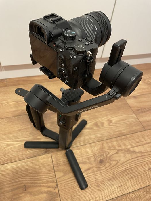 Stabilizator DJI Ronin-SC, gimbal 3 axe pentru camere mirrorless