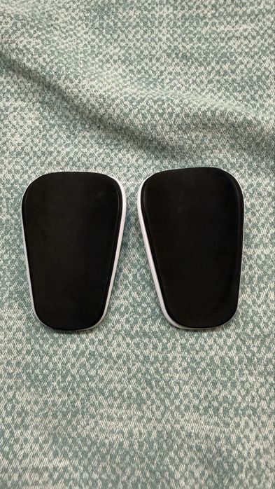 Продам белые мини-щитки