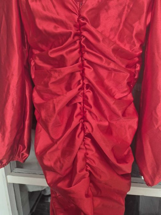 Къса червена рокля S-M