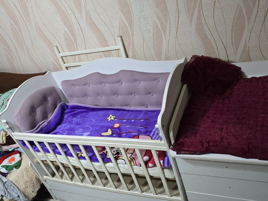 Детский кровать с полками