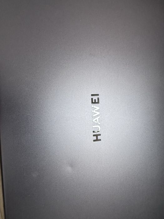 Ноутбук        Huawei
