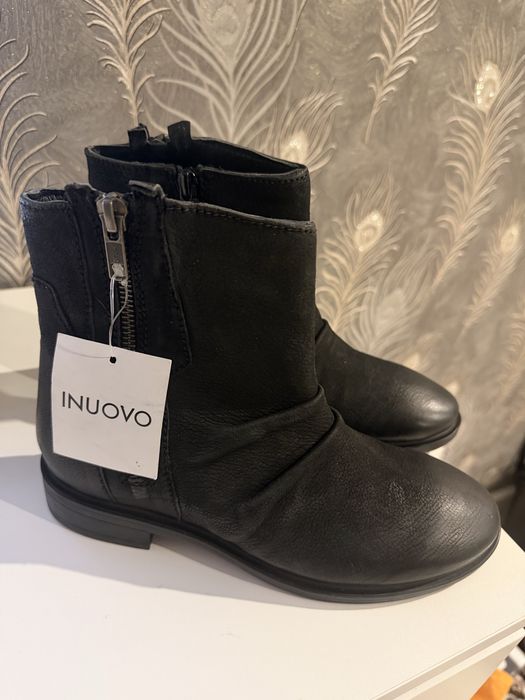 Новые кожаные ботинки INUOVO