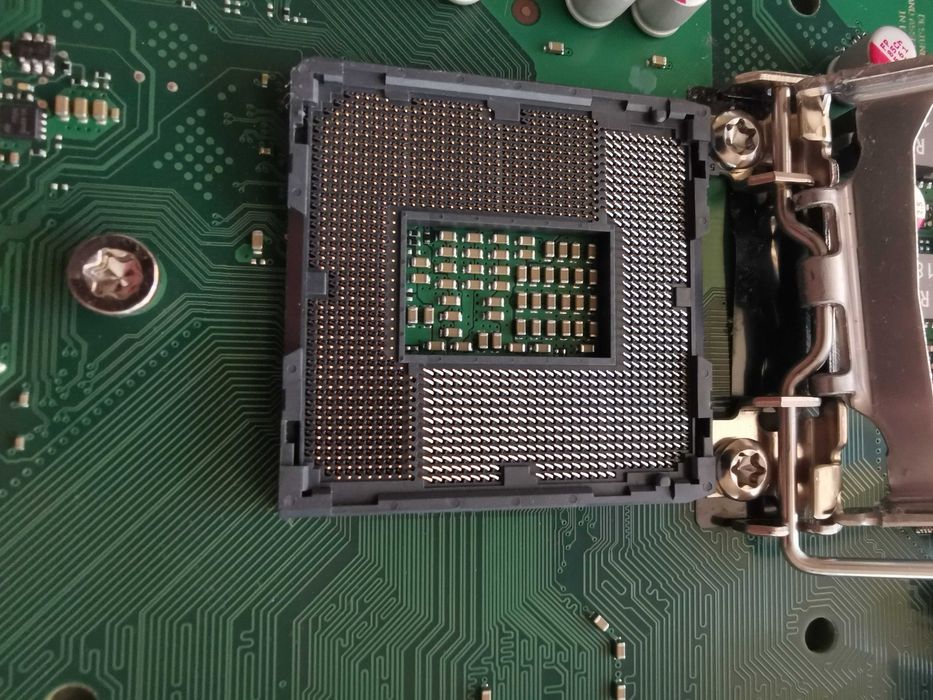 Дъно с процесор 1151