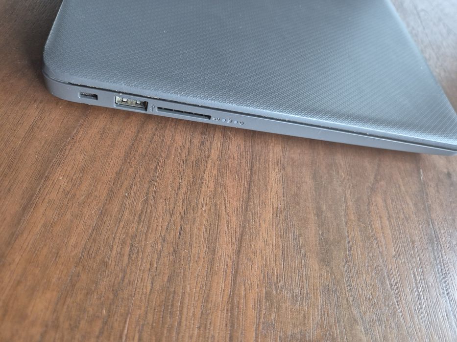 Laptop HP 245 G7