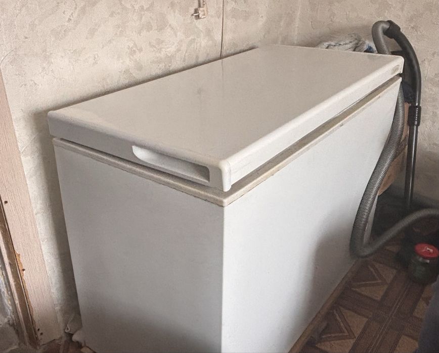 Продаю морозильник от бирюса