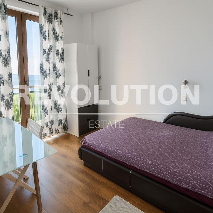 Дава се под наем Тристаен апартамент в Варна, Чайка - 85 кв.м за 750 € - Снимка #3