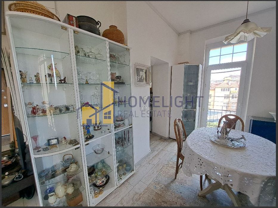 Продава се Тристаен апартамент в София, Център - 120 кв.м за 4000 €/кв.м - Снимка #2