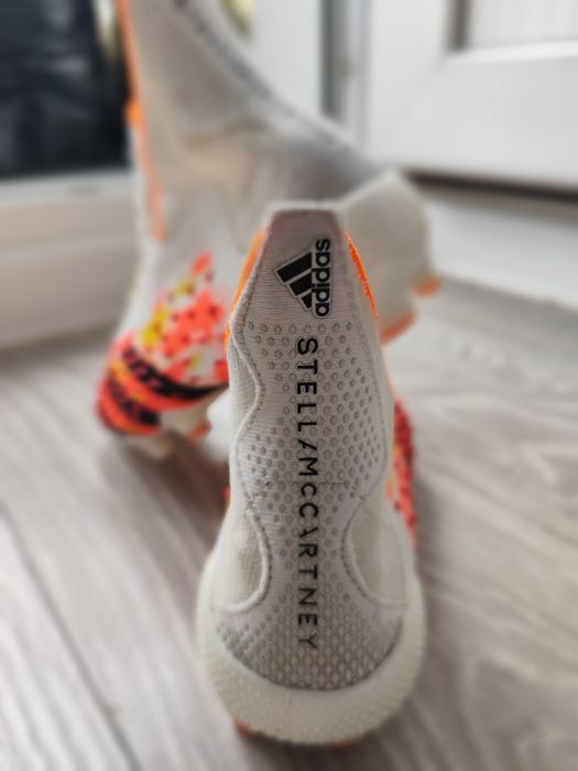 Продам оригинальные adidas Predator