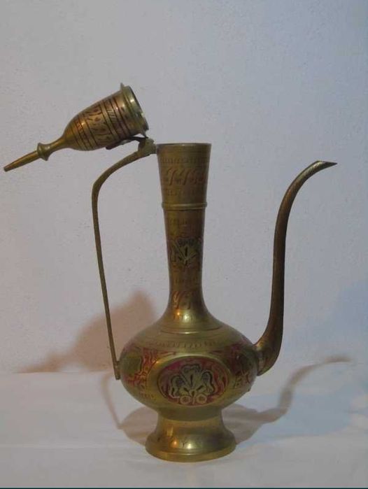 Carafă  Vintage din alamă India