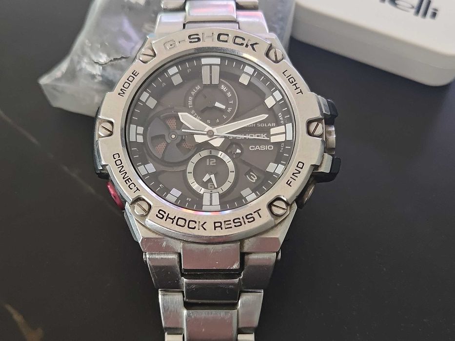 CASIO G-SHOCK gst-b100