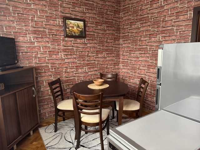 Продава двустаен апартамент в ж.к. Лозенец