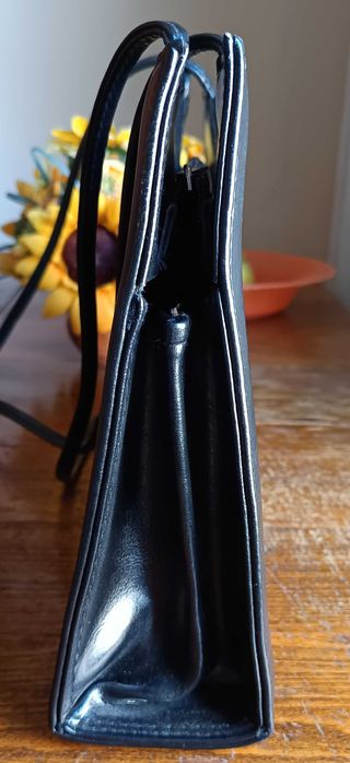 Черна дамска чанта