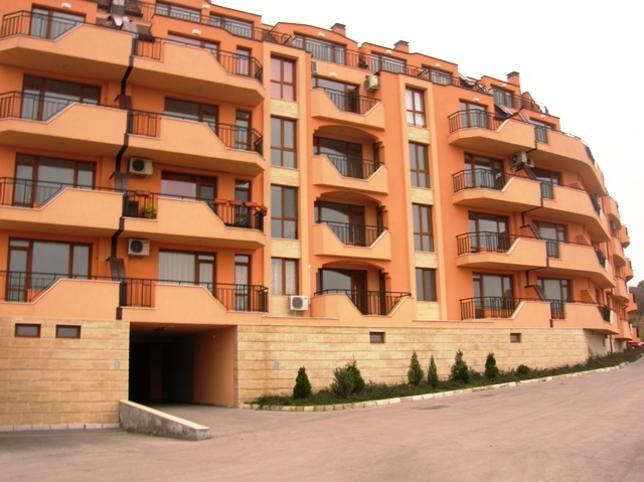 Продава се Двустаен апартамент в Варна, Галата - 92 кв.м за 887 €/кв.м - Снимка #2