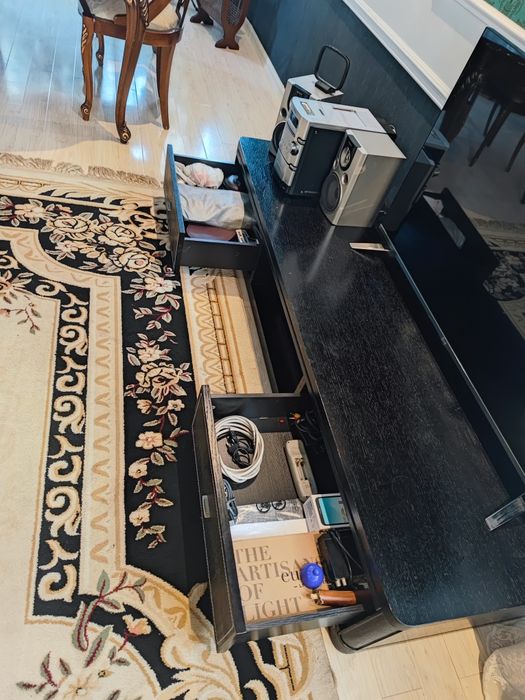 ТВ тумба шпон, кожа