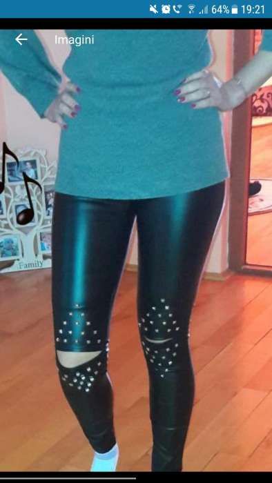 Rochii si colanti din piele