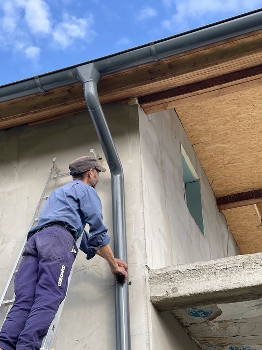 Cosuri Scocuri Tigla metalica ceramica la casa