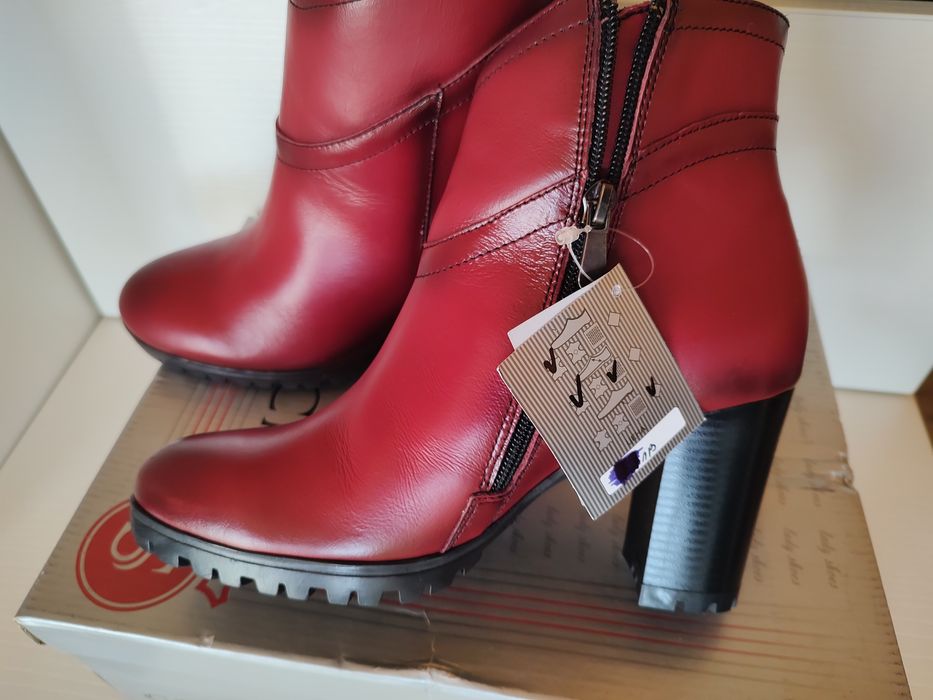 Чисто нови дамски боти от естествена кожа Gracia