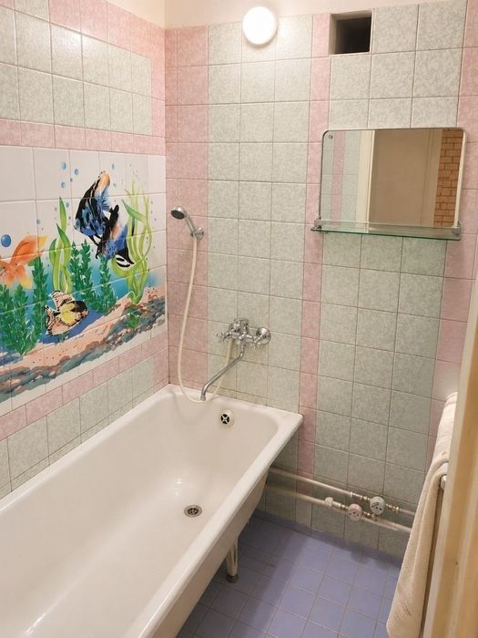 Продаётся квартира Чиланзар 23 квартал 4/4/5 кирпич 2Х6