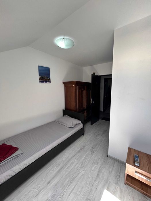 Inchiriez/Ofer Cazare camere pentru muncitori - Lehliu Gara