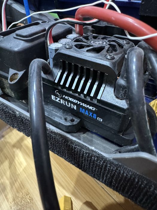 Automodel Traxxas Sledge