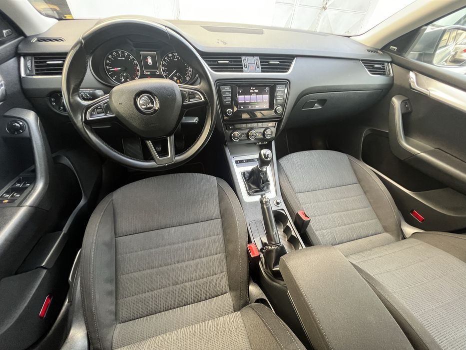 Skoda Octavia 2.0tdi Elegamce  150cp recent adusa