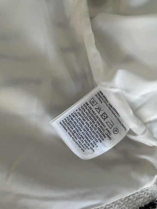 Vesta dama cu nasturi aurii H&M