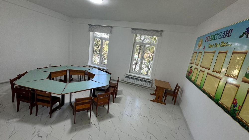 Шкафы, столы,стулья