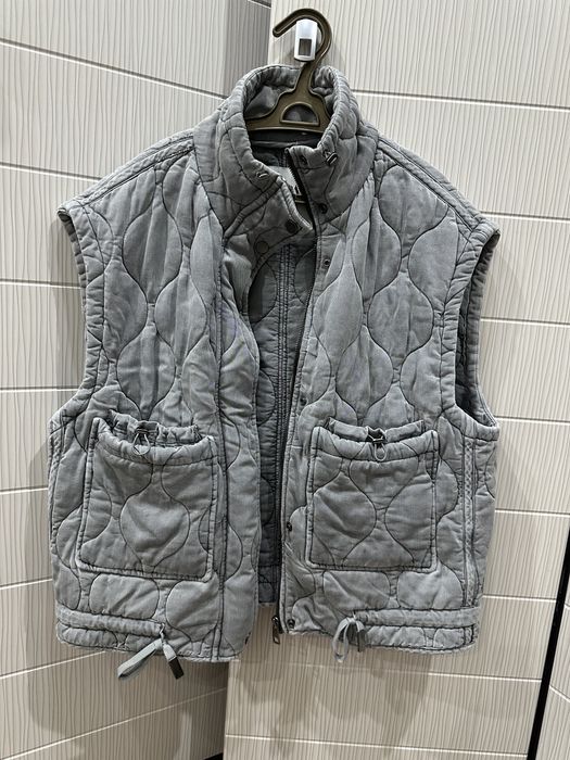 Продам жилет Zara