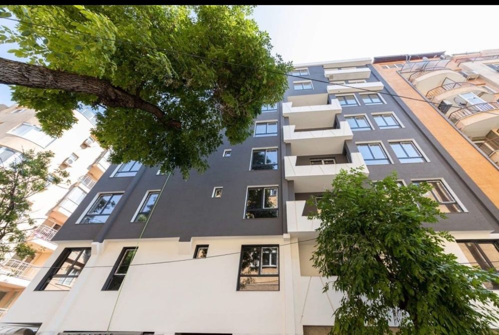 Дава се под наем Двустаен апартамент в Варна, Зимно кино Тракия - 60 кв.м за 612 € - Снимка #1