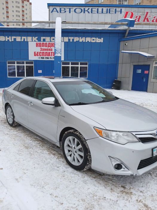 Продам Toyota Camry Hybrid XLE