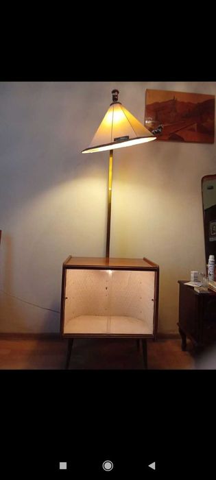 Продам стенку, торшер