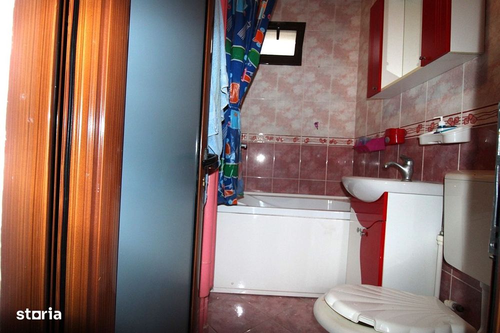 Apartament cu 3 camere in Micro 19