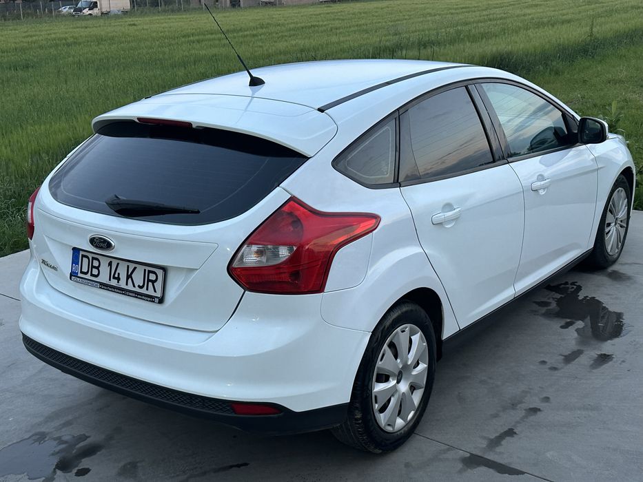 Ford Focus 2014 1.6d Rate sau Cash